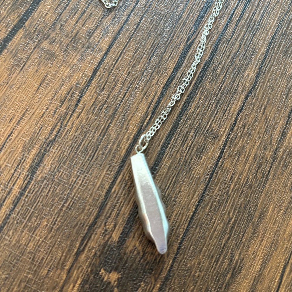 Sterling silver peapod necklace - Picture 3 of 3